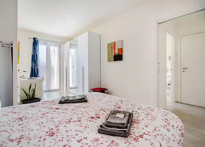 Mirasole House בית נופש *